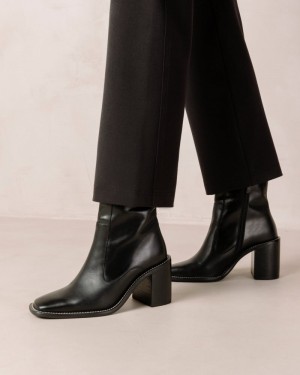 Alohas Francesca Cuero Boots Negros | JPLNV2107