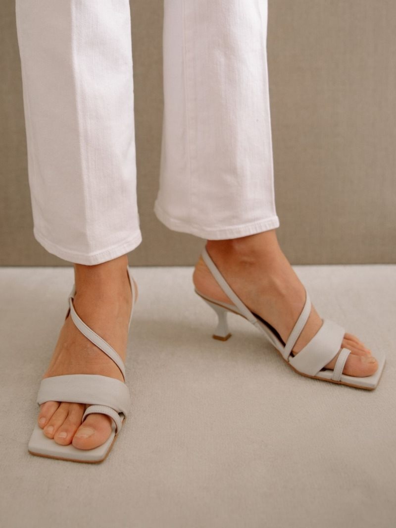 Alohas Asymmetric Straps Cuero Mules Ice | DPQLG8316