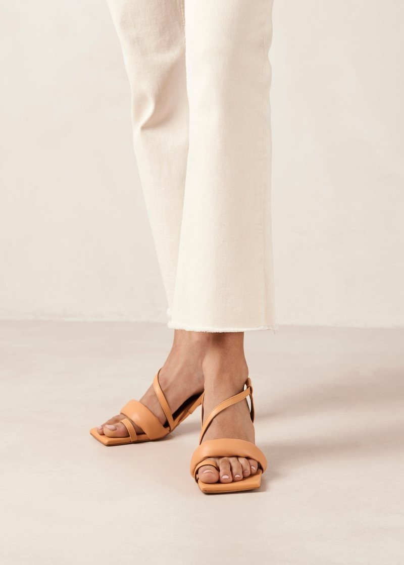 Alohas Asymmetric Straps Tiras Sandals Naranjas | CBUVW2410