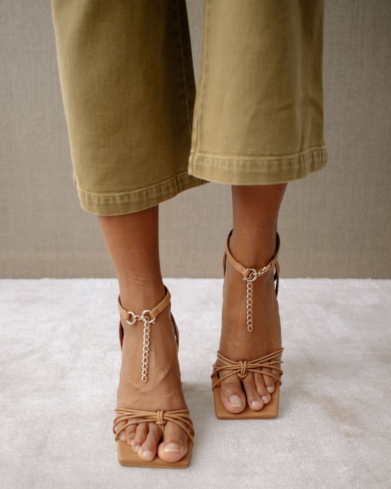 Alohas Cactus Cuero Sandals Marrom | FLHEY2516