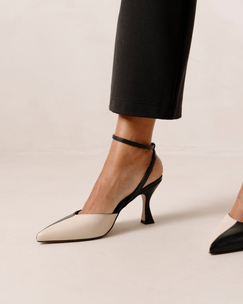 Alohas Cinderella Cuero Pumps Negros Blancos | PKFYN3107