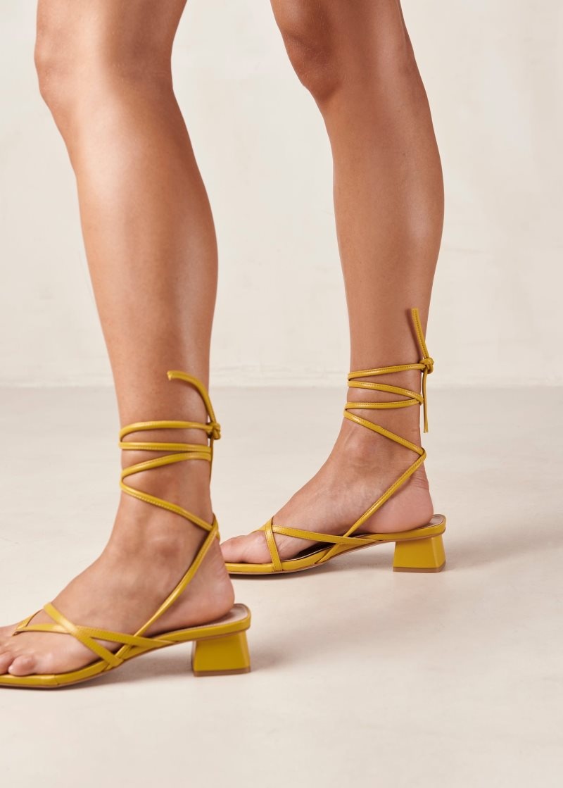 Alohas Elio Vegan Cuero Sandals Amarillos | HXYIU9831