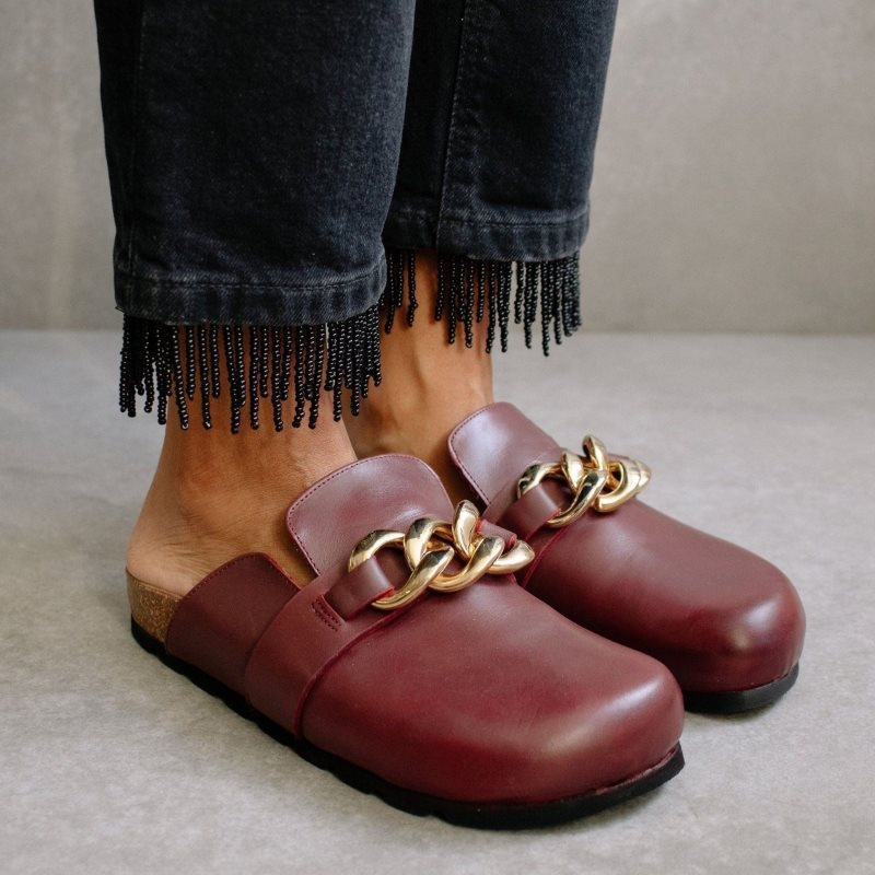 Alohas Fireside Chain Cuero Clogs Vino Oscuro | AKMNR2461