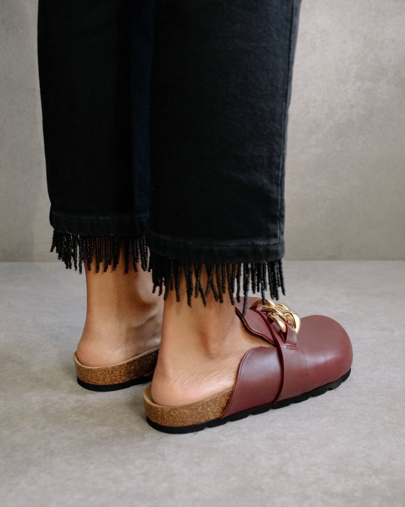 Alohas Fireside Chain Cuero Clogs Vino Oscuro | AKMNR2461