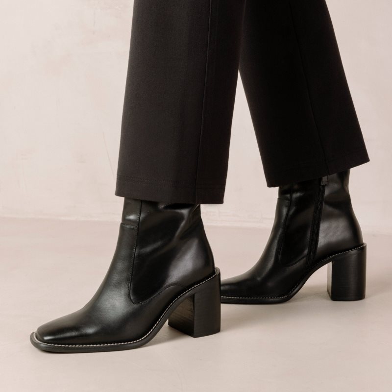 Alohas Francesca Cuero Boots Negros | JPLNV2107