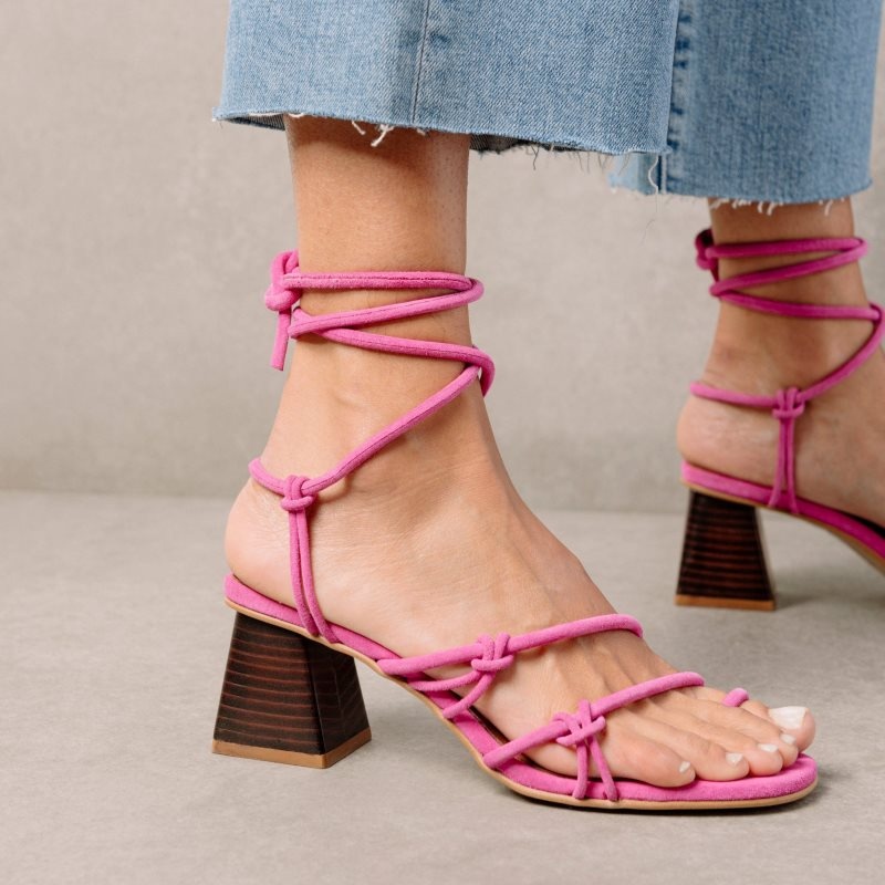 Alohas Goldie Cuero Sandals Magenta | CMNLA4593