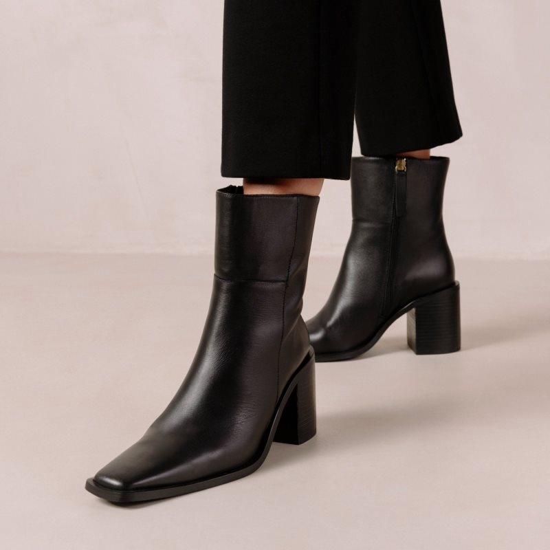 Alohas Julie Cuero Boots Negros | TQBGH4528