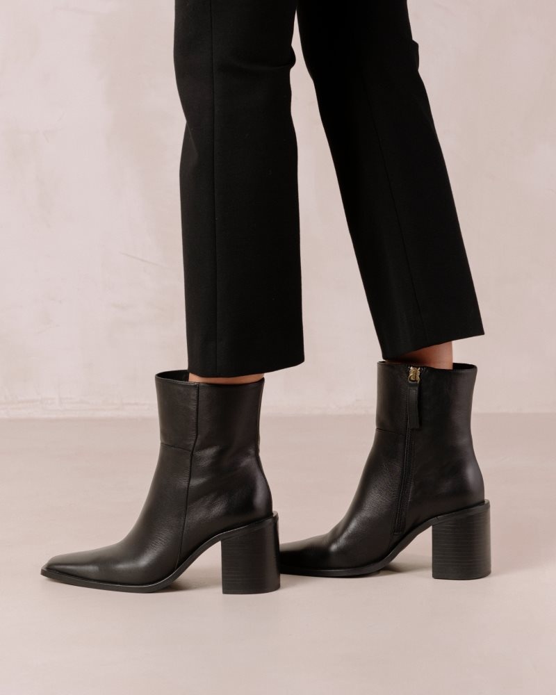 Alohas Julie Cuero Boots Negros | TQBGH4528