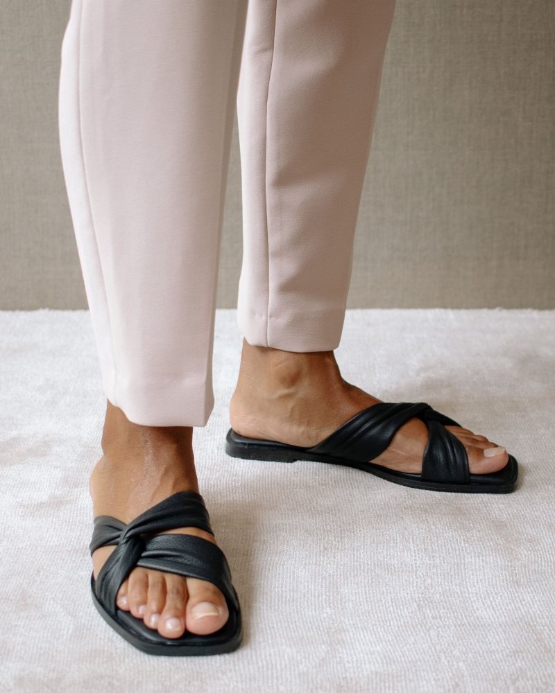 Alohas Nomad Cuero Sandals Negros | DATBH4130