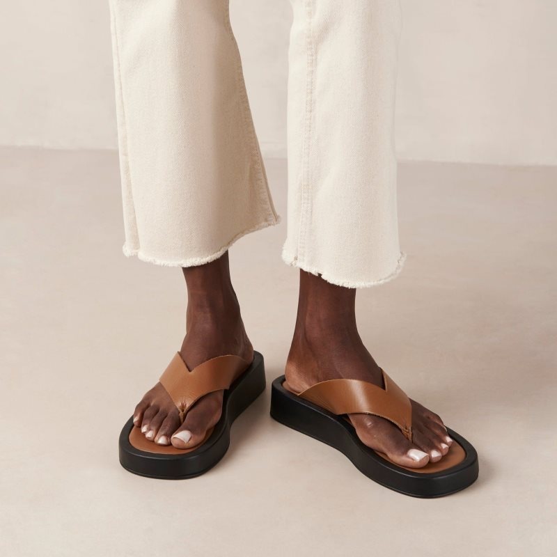 Alohas Overcast Cuero Sandals Marrom | ALDNG5740