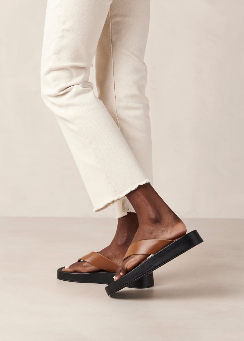 Alohas Overcast Cuero Sandals Marrom | ALDNG5740