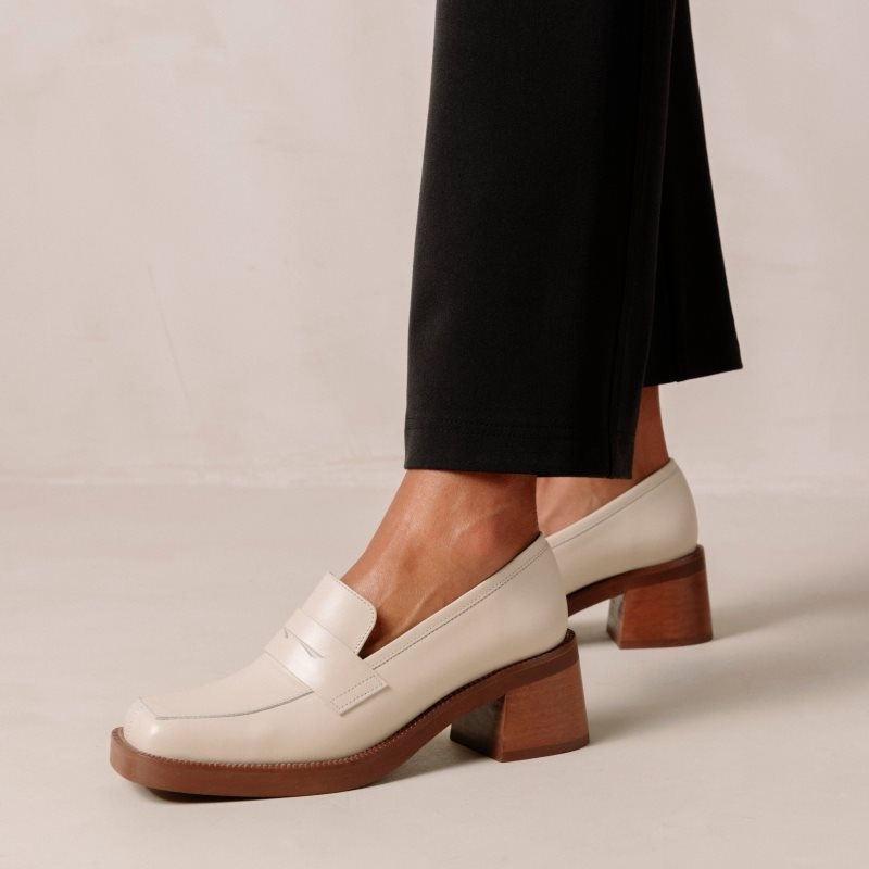 Alohas Roxanne Cuero Loafers Creme | EZCOK3248