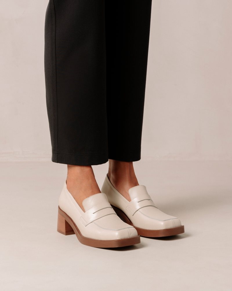 Alohas Roxanne Cuero Loafers Creme | EZCOK3248