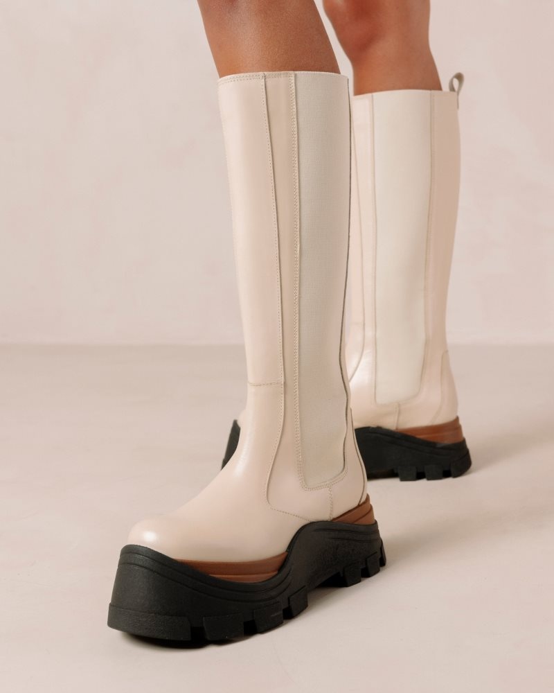 Alohas Roxie Nutty Cuero Boots Creme | RNAFO9840