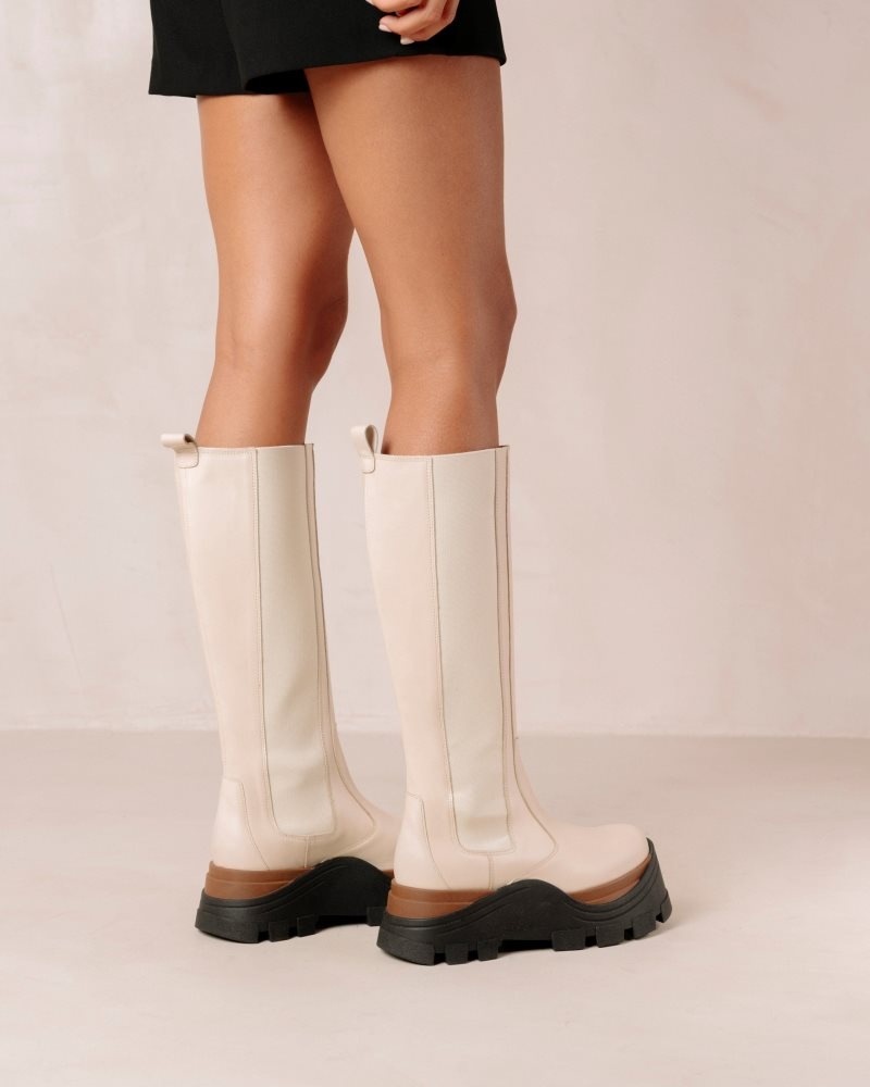 Alohas Roxie Nutty Cuero Boots Creme | RNAFO9840