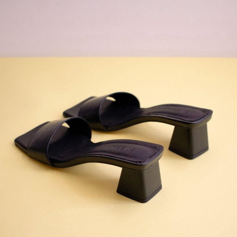 Alohas SquaVegan Cuero Sandals Negros | WIYOD4125