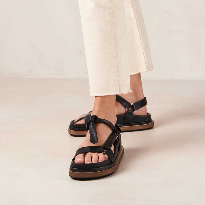 Alohas Tied Together Cuero Sandals Negros | SWPIV5021