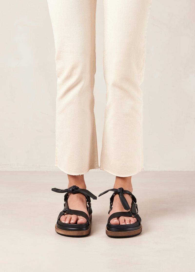 Alohas Tied Together Cuero Sandals Negros | SWPIV5021